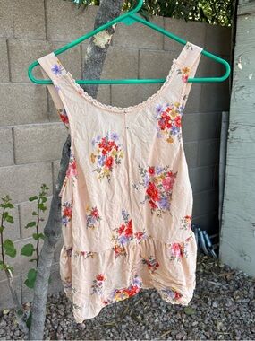 American Eagle Outfitters Peach Floral Scoop Neck Tank